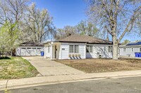 Building Photo - 1225 Xanadu St