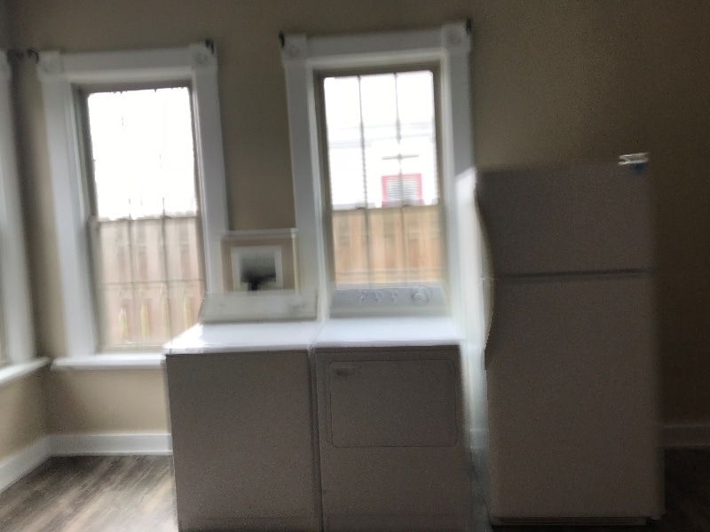 Building Photo - 227 James St