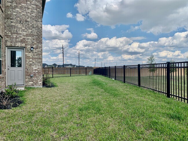 Building Photo - 1024 Greenshank Dr