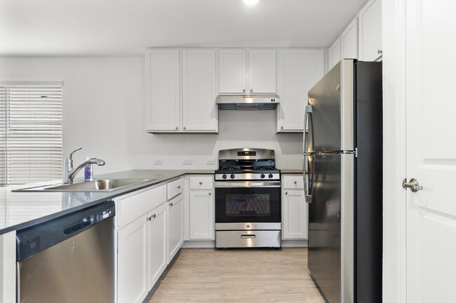 Building Photo - 10507 Bending Dr