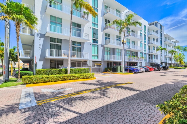 Building Photo - 2100 Van Buren St