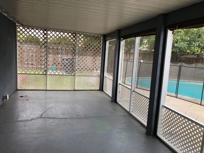 Building Photo - 1826 Uccello Ave