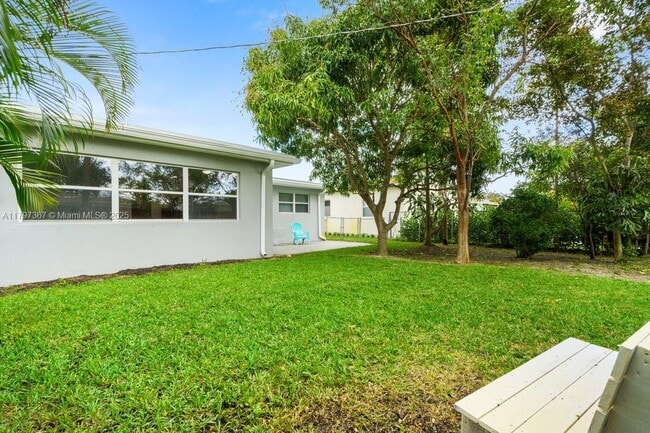 Building Photo - 50 NE 45th Ct