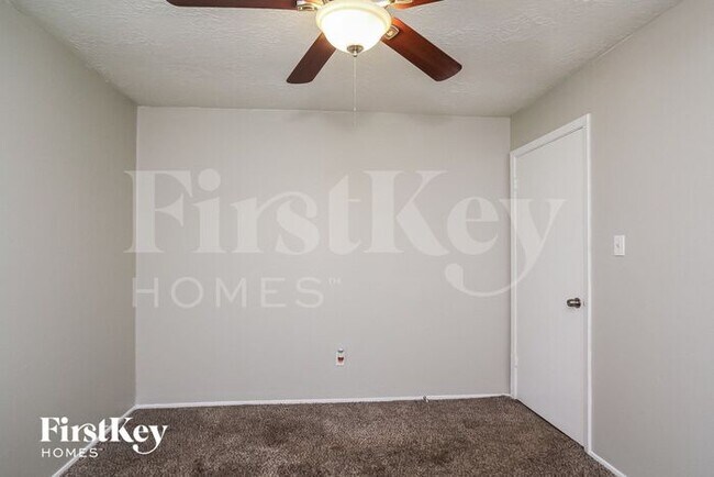 Building Photo - 5518 Birchgate Dr