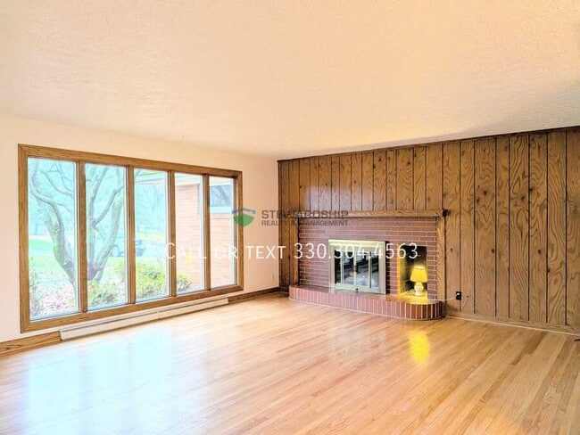 Building Photo - 2636 Orch Pk St NW