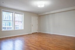 Building Photo - 45 Chelsea St