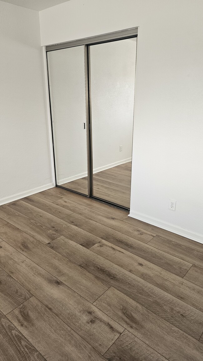 Building Photo - 8507 E Mariposa Dr