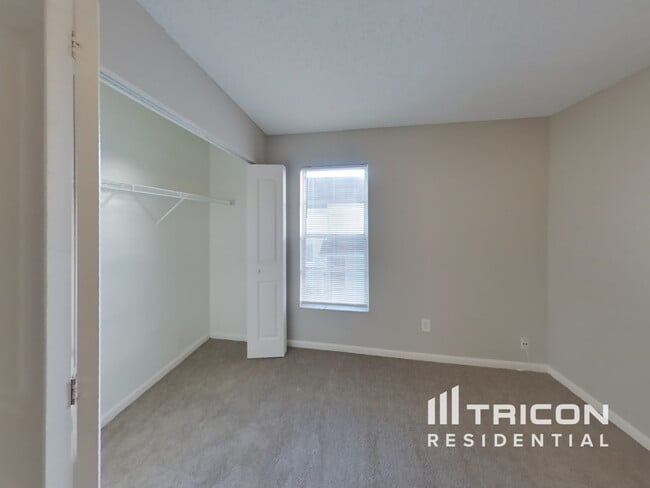 Building Photo - 11011 Greenaire Dr