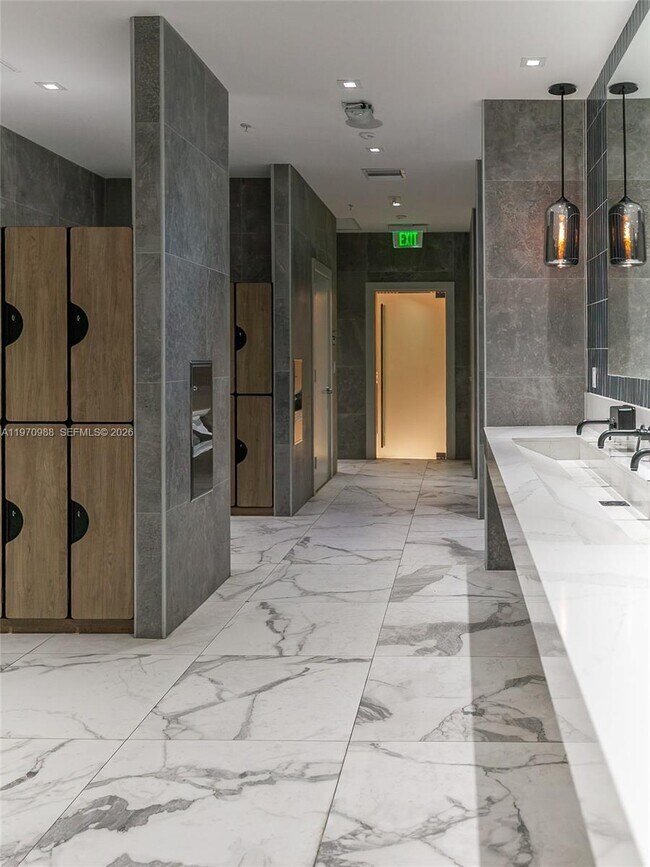 Building Photo - 90 SW 3rd St