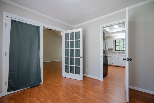 Building Photo - 122 Longleaf Cir