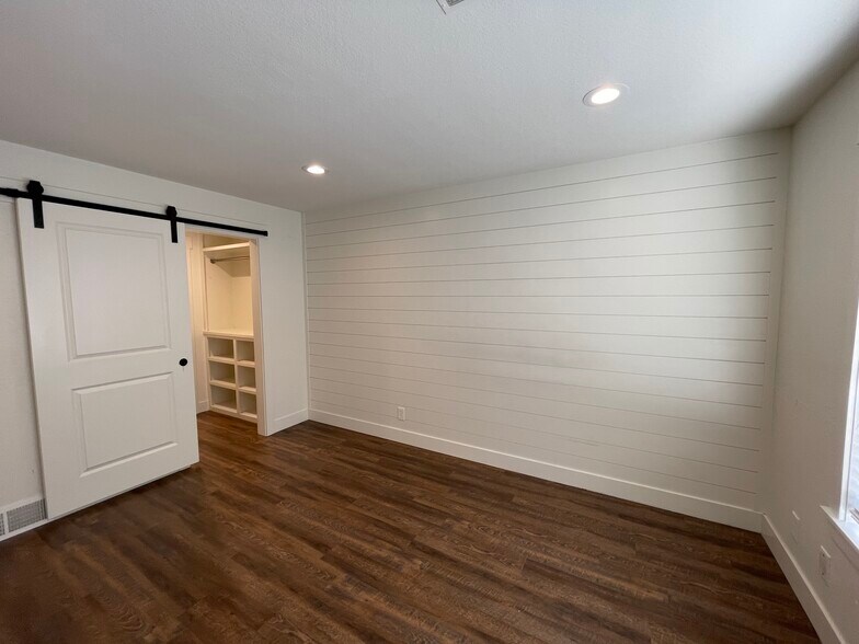 Building Photo - 6893 S Countrywoods Cir