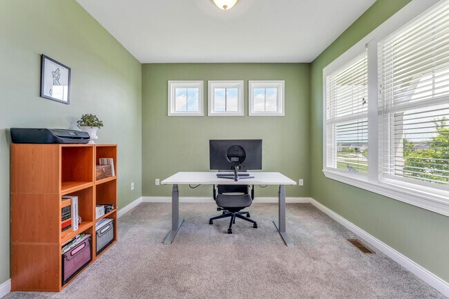 Building Photo - 8619 Landrace Dr