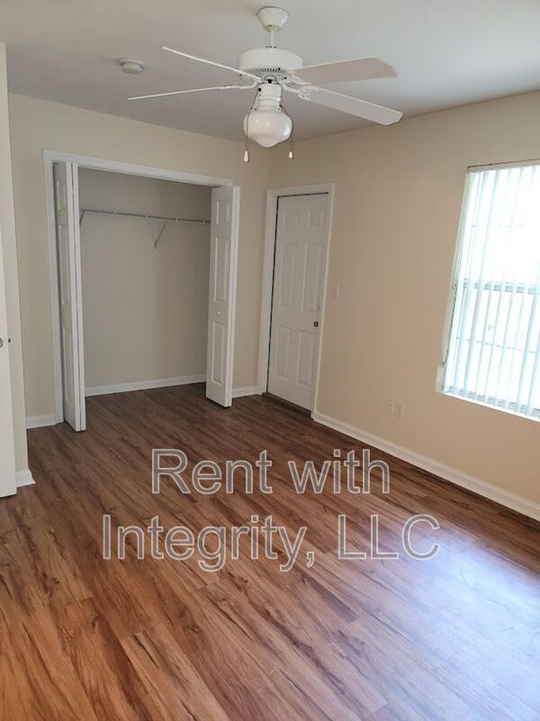 Building Photo - 1350 Castelnau Ct