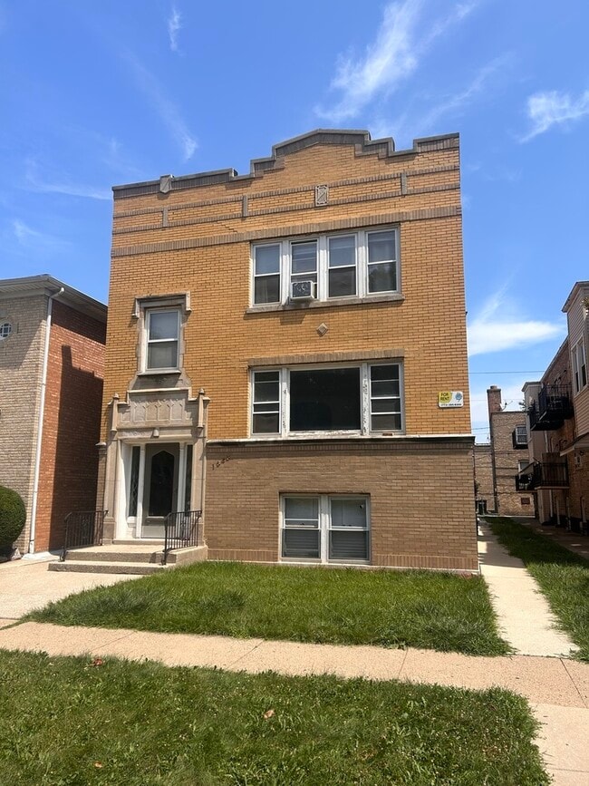 Building Photo - 1645 Gunderson Ave