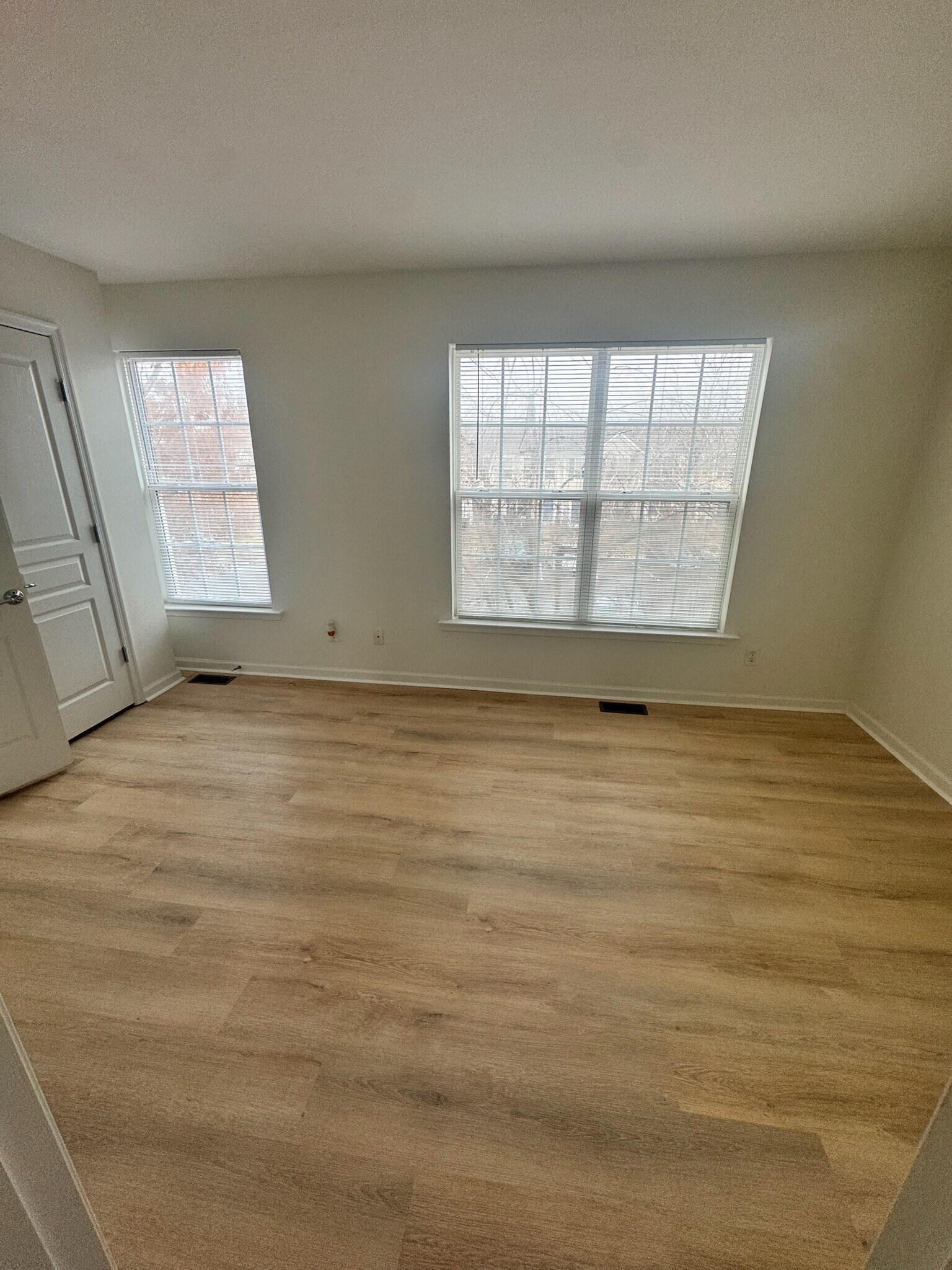 Building Photo - 1496 Artisan Ct