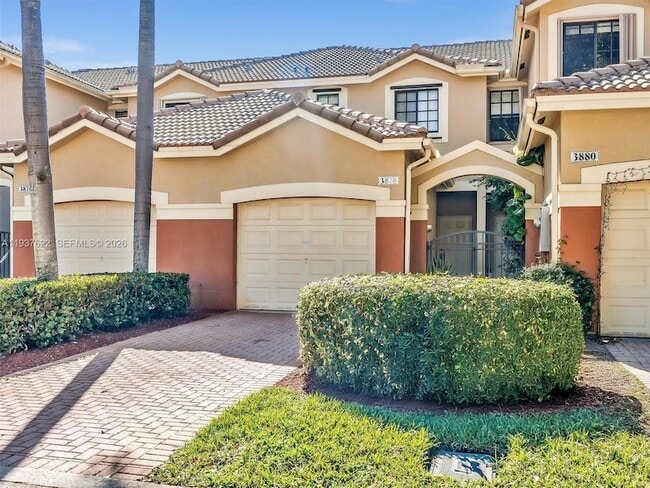 Building Photo - 3878 Tree Top Dr