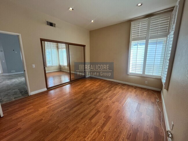 Building Photo - 14786 Shadow Dr