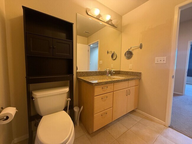 Building Photo - Downtown Condo in the Heart of San Diego!