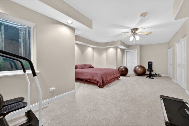 Building Photo - 322 Hemlock Ln