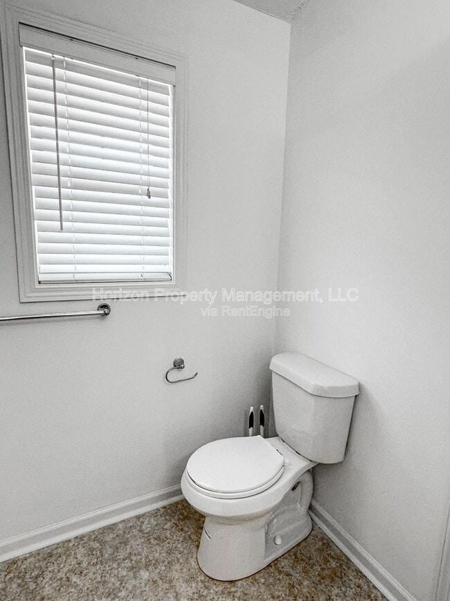 Building Photo - 75 Pearl Chambers Dr