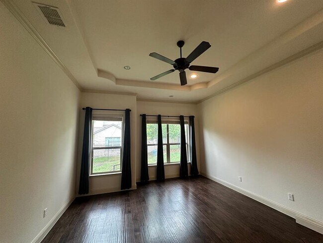 Building Photo - 906 Madison Fork Dr