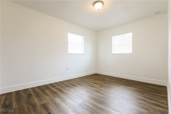 Building Photo - 185 Norfolk Ave NW