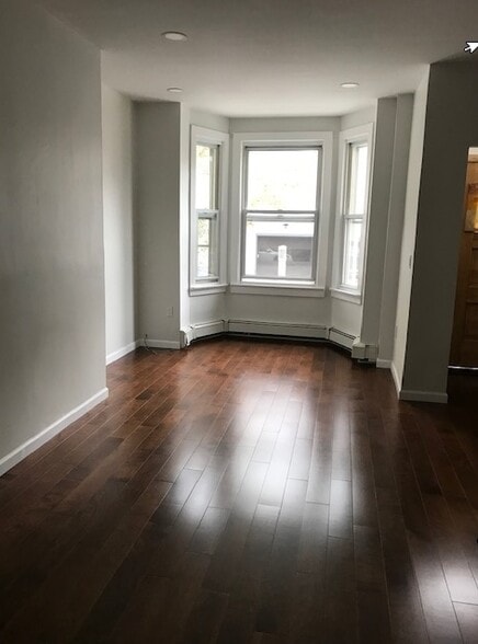 Building Photo - 61A South St