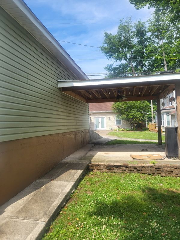 Building Photo - 907 N Nashville Ave