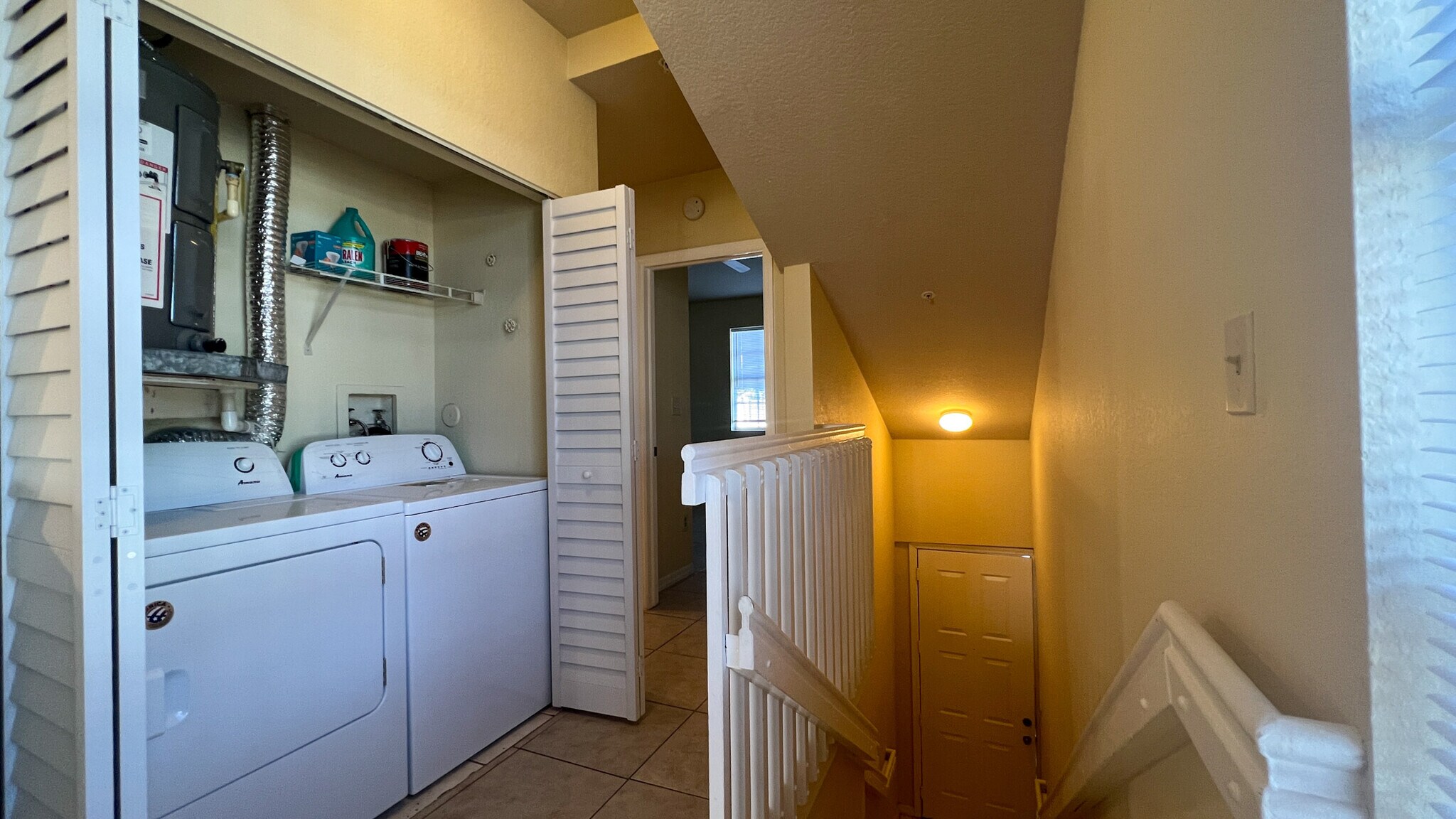 Building Photo - 735 SW 148th Ave