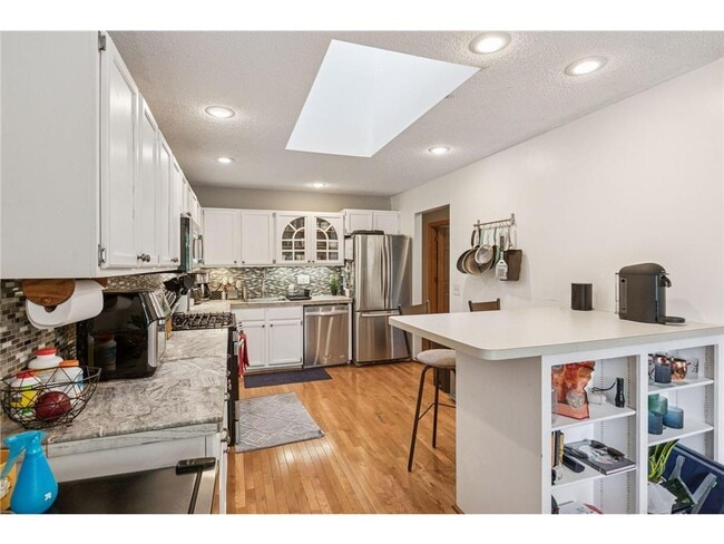 Building Photo - 2265 Oregon Ct