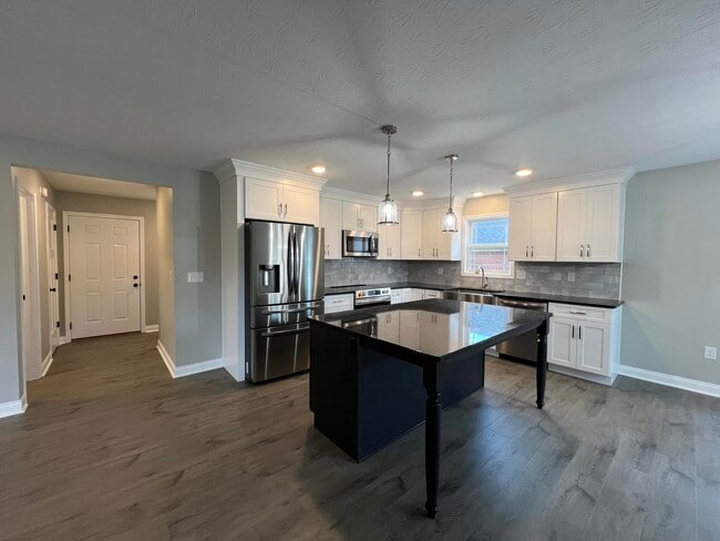 Building Photo - 309 Gallahadion Ct
