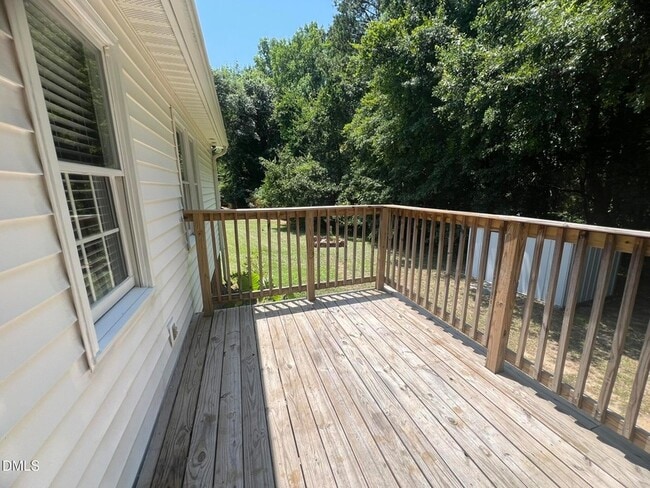 Building Photo - 500 Chinaberry Ln