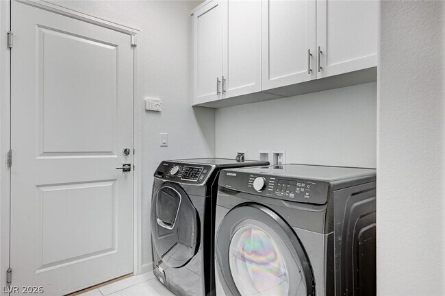 Building Photo - 6723 Tangled Vines Ave