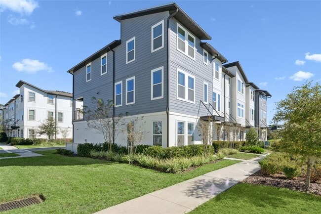 Building Photo - 12620 Willstatter Ave