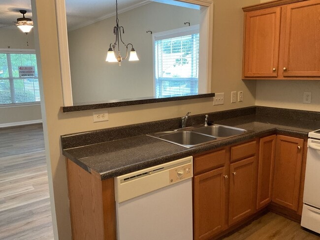 Building Photo - 1724 Clemmon Sanders Cir