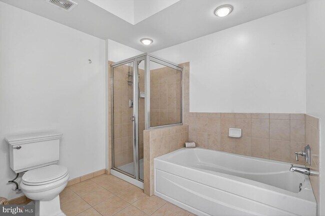 Building Photo - 1115 Cameron St