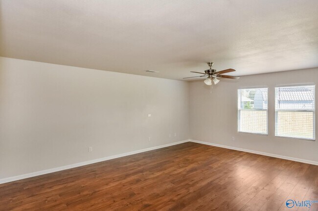 Building Photo - 123 Fire Fly Ln