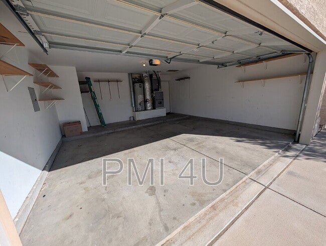 Building Photo - 9800 Kokopelli Dr NW