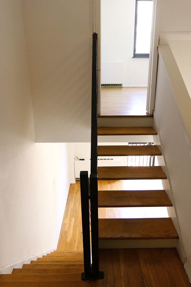 Interior Photo - 10 Jones Street