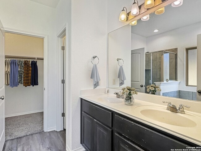 Building Photo - 2814 High Castle