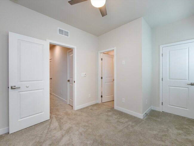 Building Photo - 413 Spearfield Ln