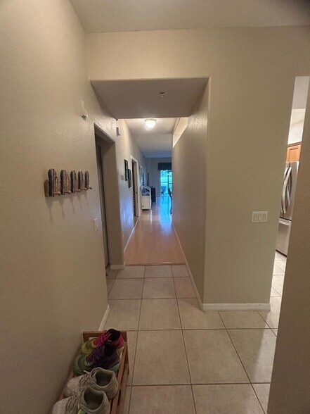 Primary Photo - 1003 Fairwaycove Ln