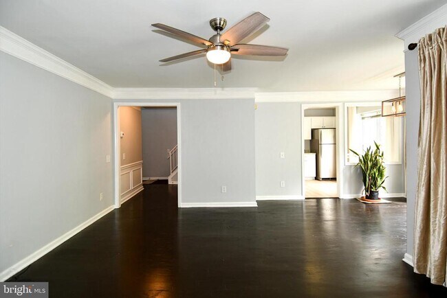 Building Photo - 46893 Eaton Terrace
