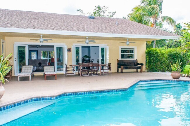 Building Photo - 6411 SW 185th Way