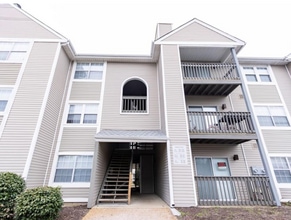 Building Photo - Well Appointment 1bdr 1bth apartment in Hampton