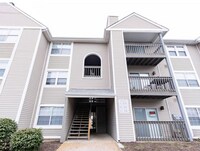 Building Photo - Well Appointment 1bdr 1bth apartment in Hampton