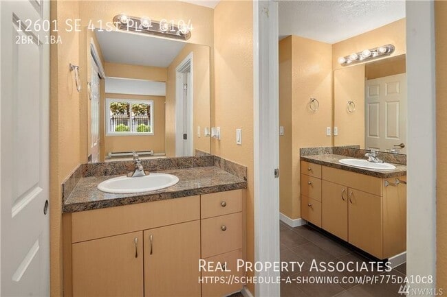 Building Photo - 12601 SE 41st Pl