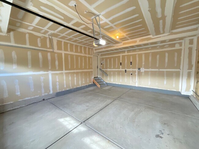 Building Photo - 6652 Maple Stone Ln