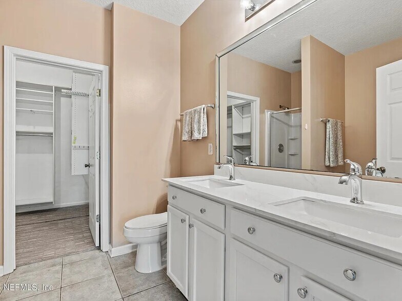 Building Photo - 12301 Kernan Forest Blvd