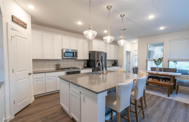 Building Photo - 8205 Prairie Rye Dr